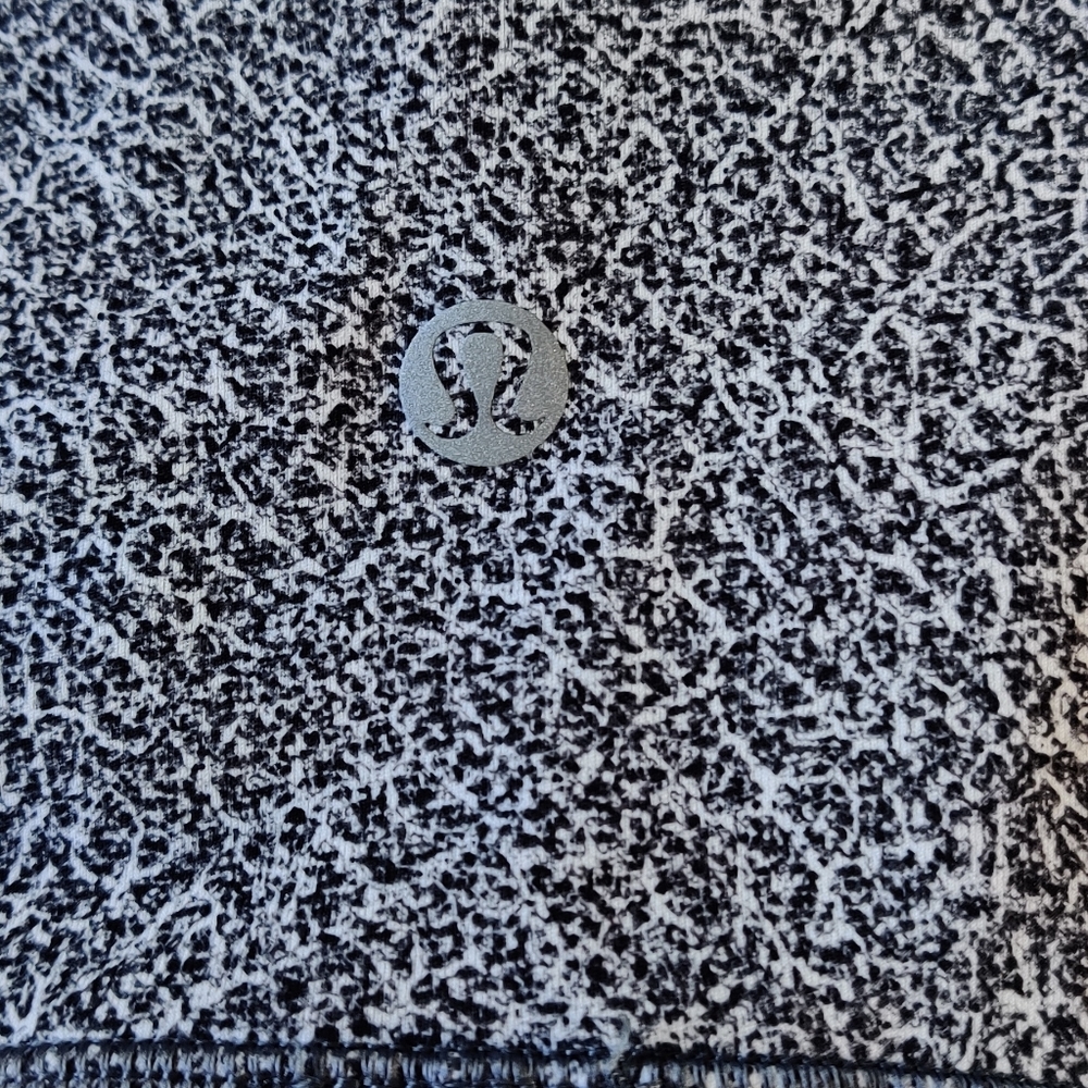 Crackle Pattern Train Times - Lululemon - Picture 3 of 9